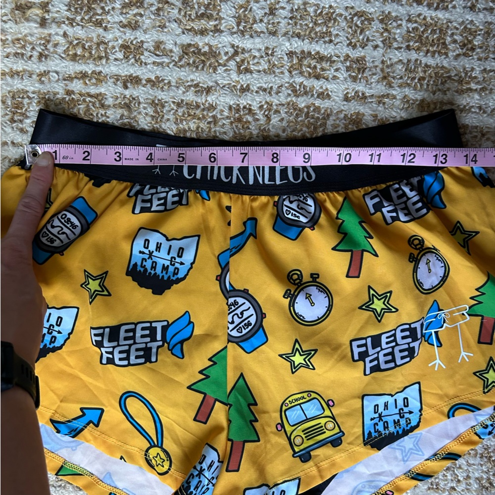 ChickNLegs Men’s 2” Split Running Shorts size medium - Picture 5 of 7